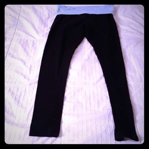 Black stretchy leggings